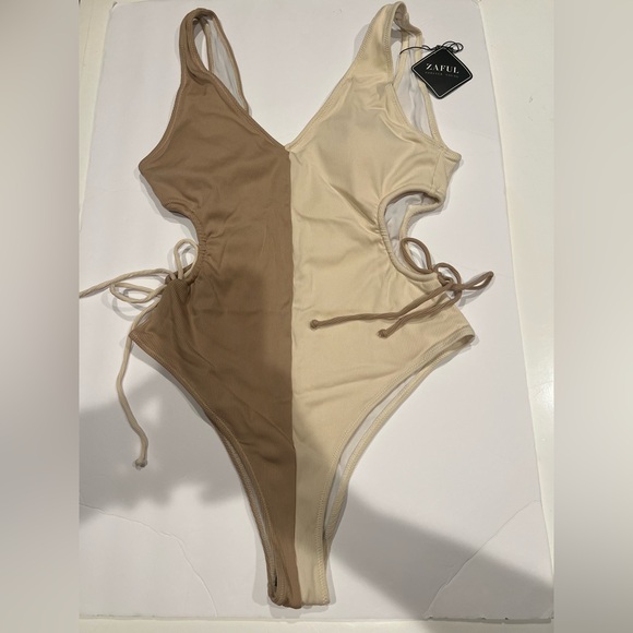 Zaful - New Two Tone Ribbed Cut Out One-Piece Size XL - Picture 4 of 9
